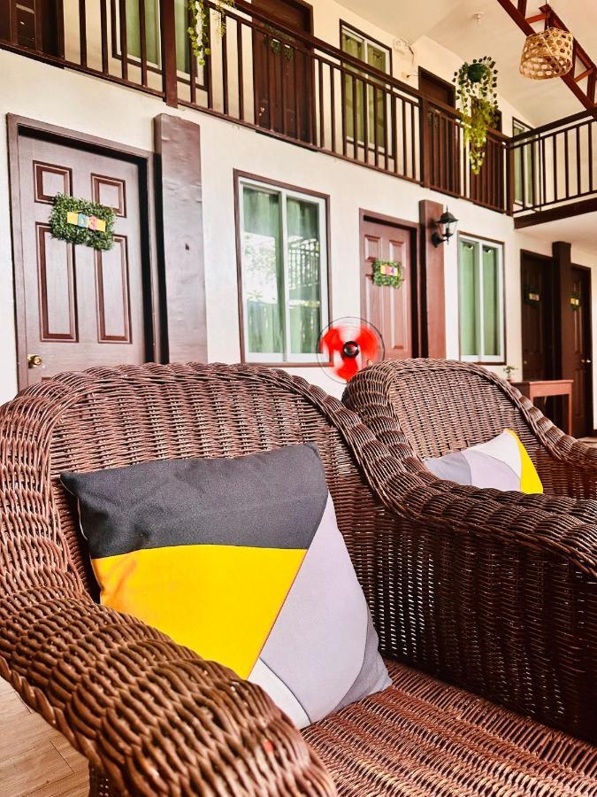 Close To The Airport, City Center, Accessible - Amancio'S New Extension Puerto Princesa Eksteriør billede