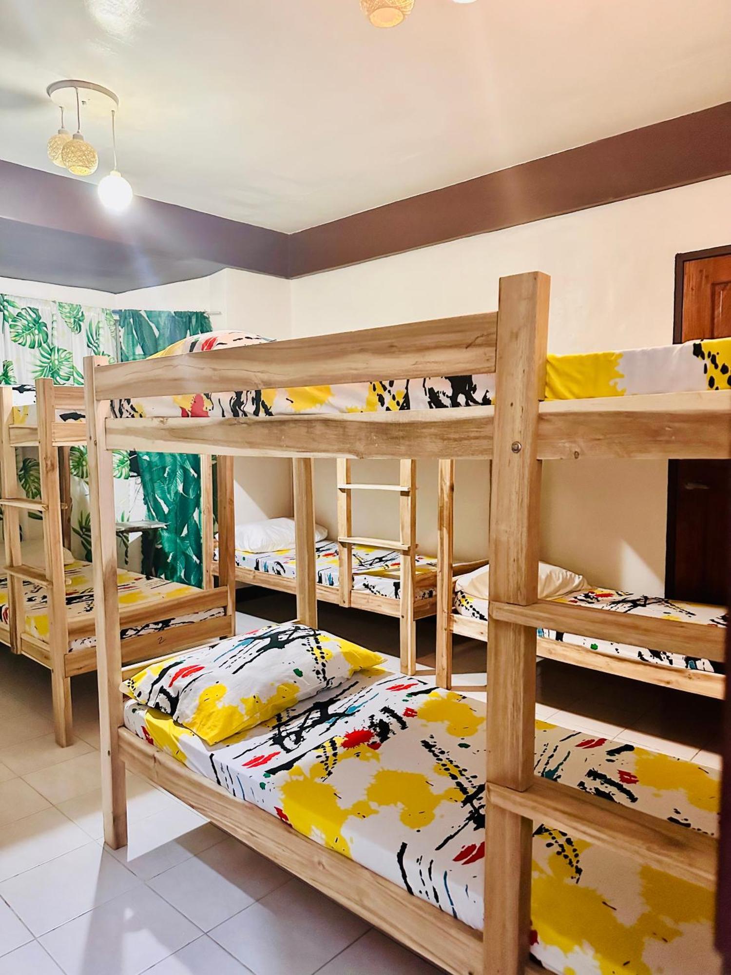 Close To The Airport, City Center, Accessible - Amancio'S New Extension Puerto Princesa Eksteriør billede